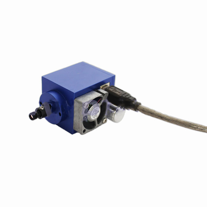 Halogen clearance light source